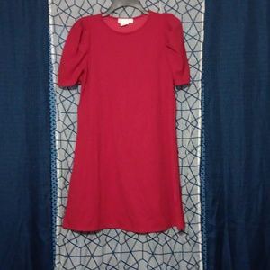 Beautiful! Red wide hem dress w ruched puff short sleeves